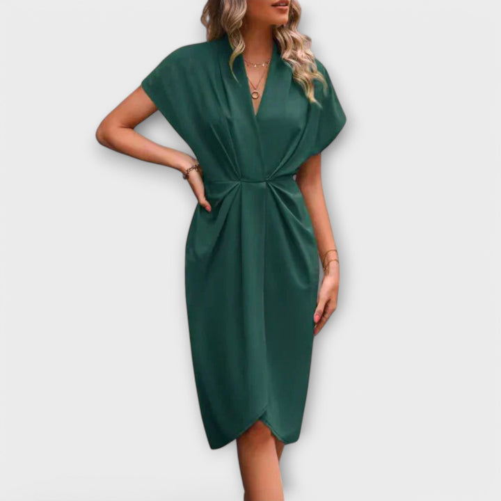 Serena – Elegancka i wygodna sukienka midi w stylu kopertowym