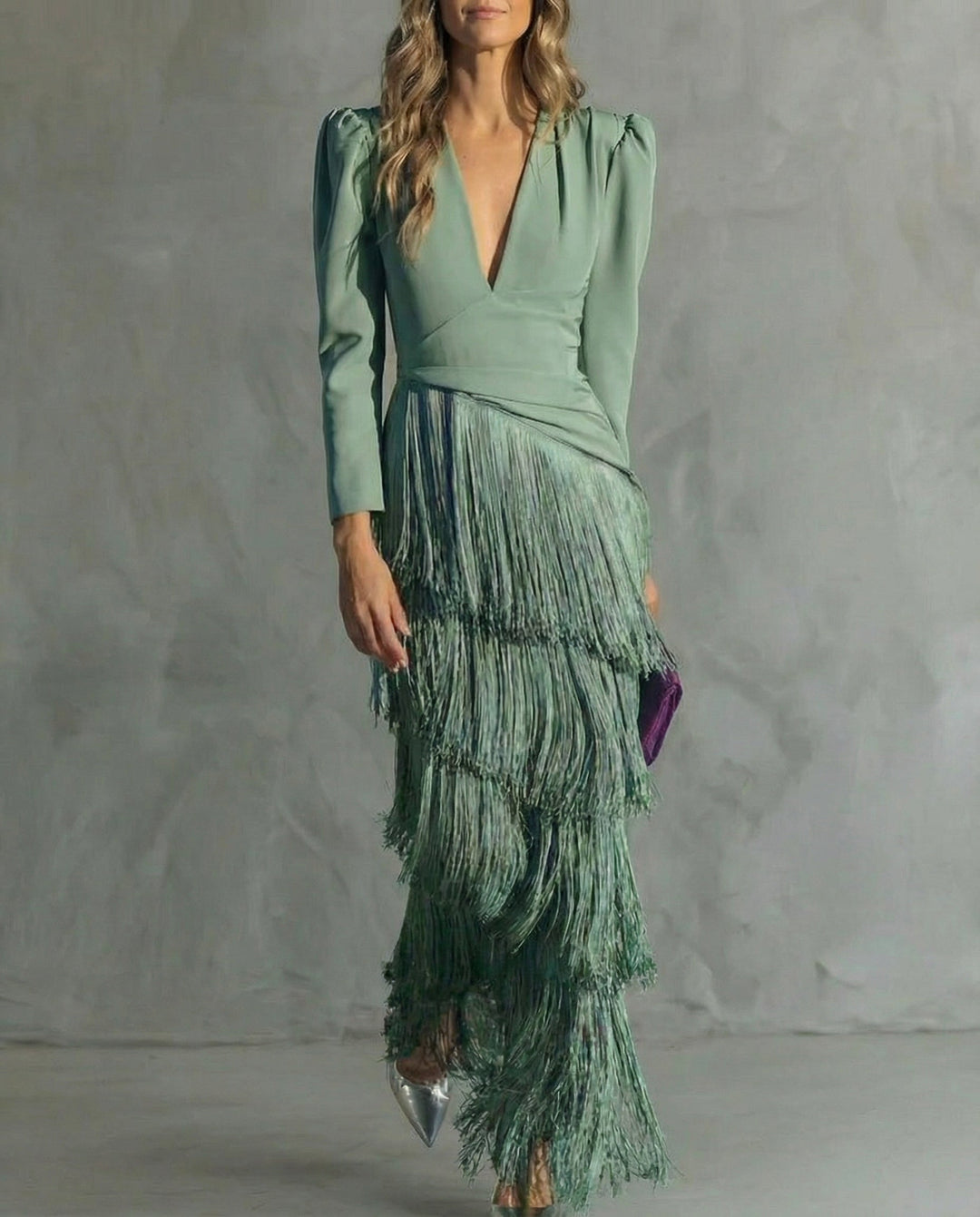 Clara – Elegancka Sukienka z Frędzlami